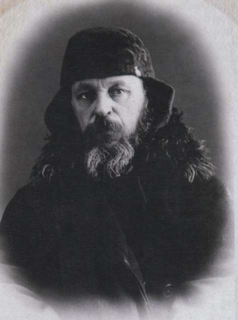 Episkop-Viktor-Ostrovidov-v-ssylke.-30-e-gody-XX-veka.jpg